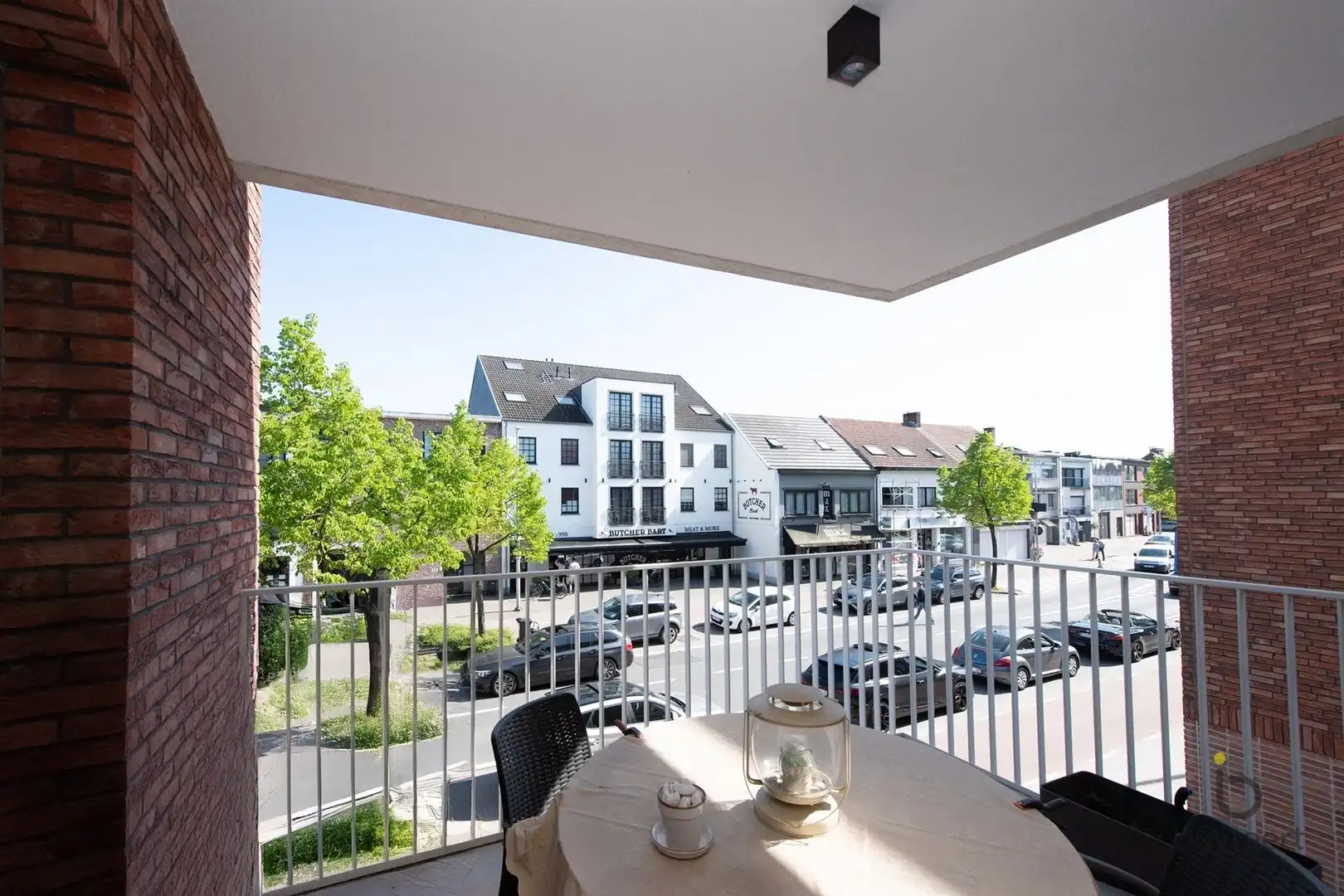 Recent 3 slaapkamer appartement met gezellig terras te Sint Antonius. foto 11