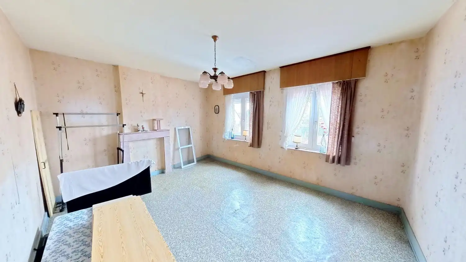 Te renoveren woning met uitbreidingsmogelijkheden! foto 8