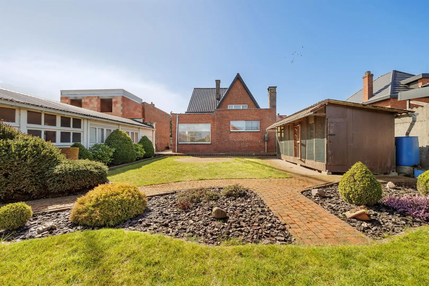 Instapklare woning met garage en tuin! foto 21