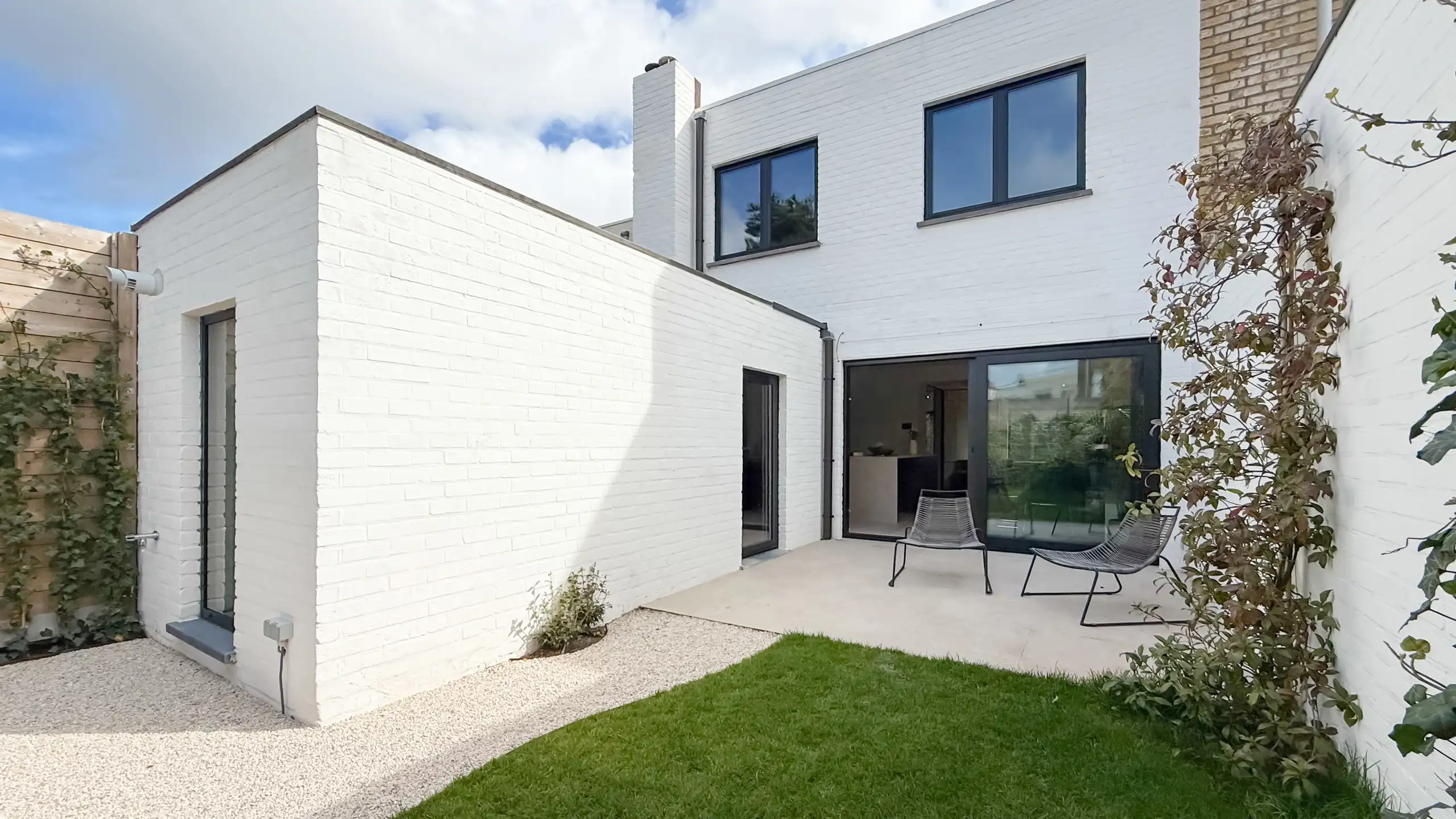 Gerenoveerde woning met zonnige tuin nabij de Graaf Jansdijk foto 30