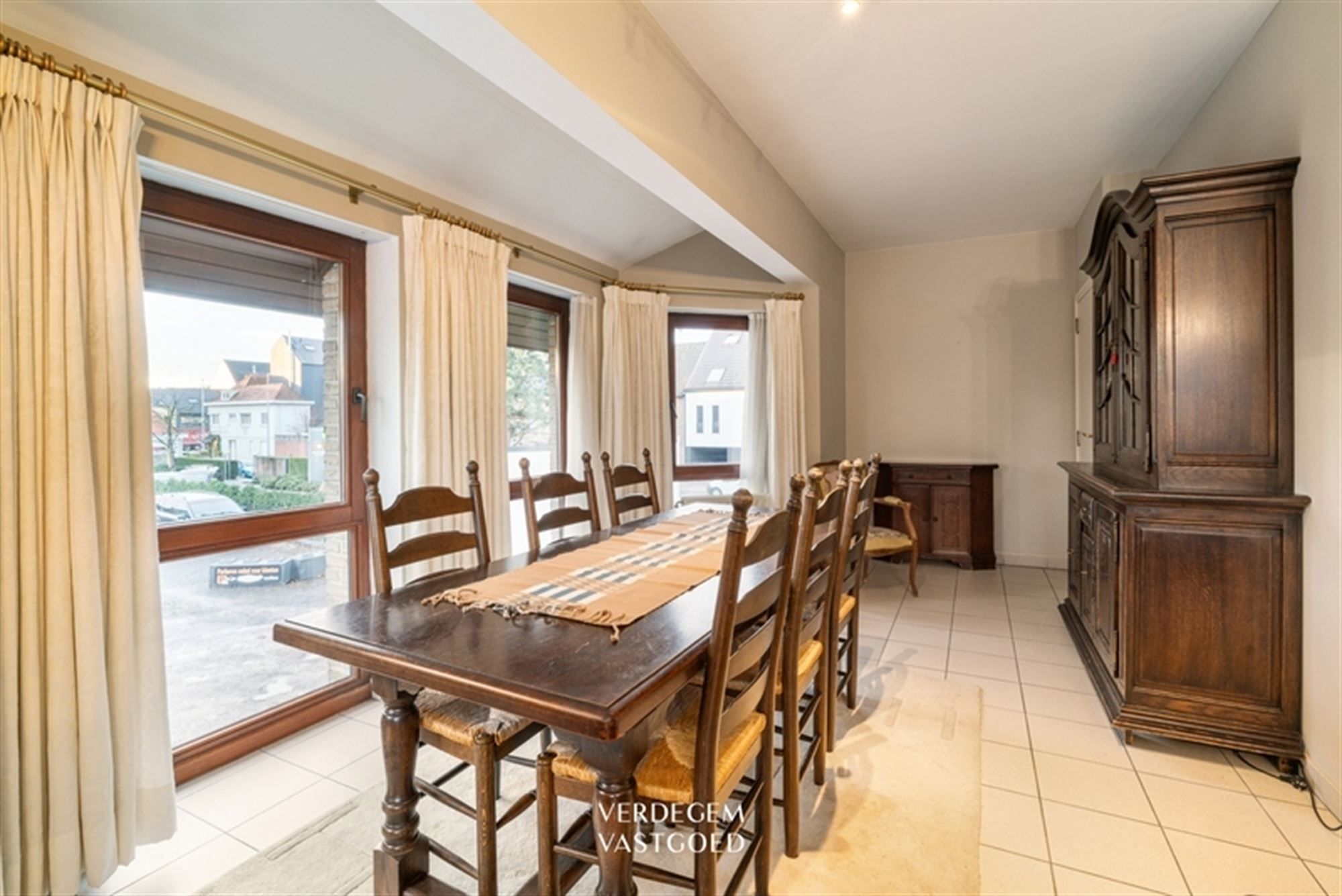 Rustig gelegen duplexappartement met 2 ruime slaapkamers en garage foto 5