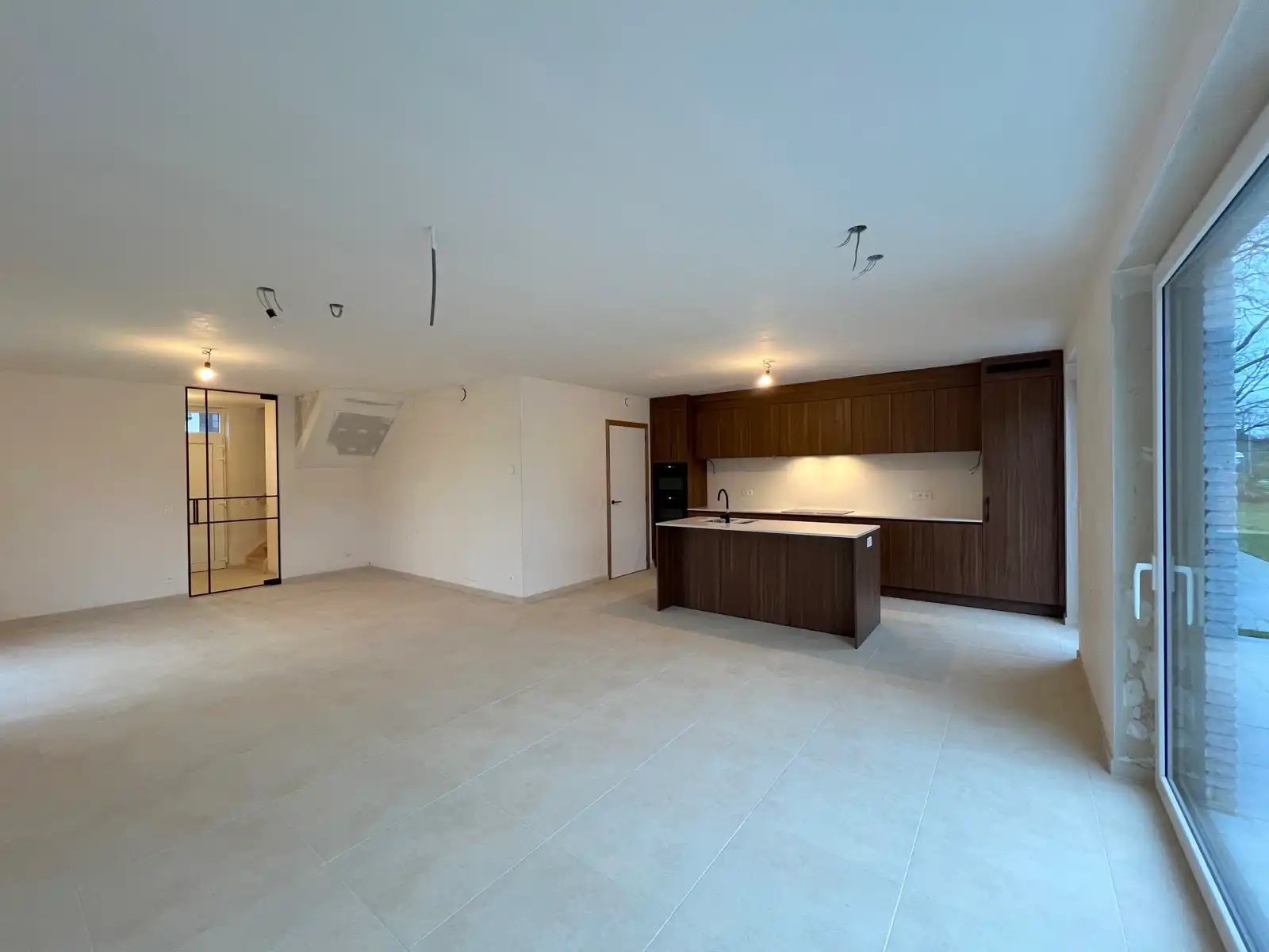 Landelijke woning met 5 slaapkamers op prachtlocatie foto 3