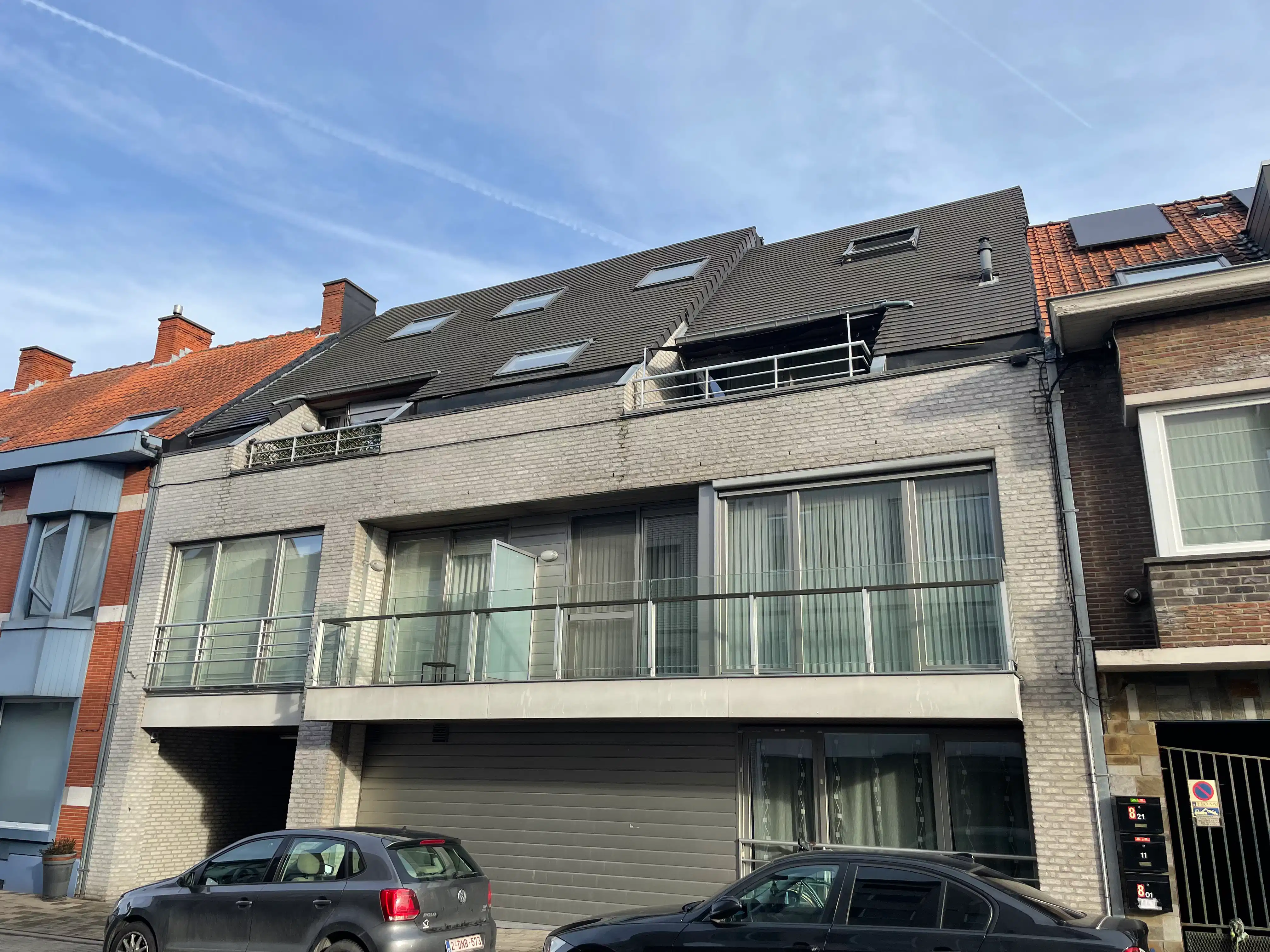 Ruim twee slaapkamer DUPLEX-APPARTEMENT met terras & gelijkvloerse garage foto 2