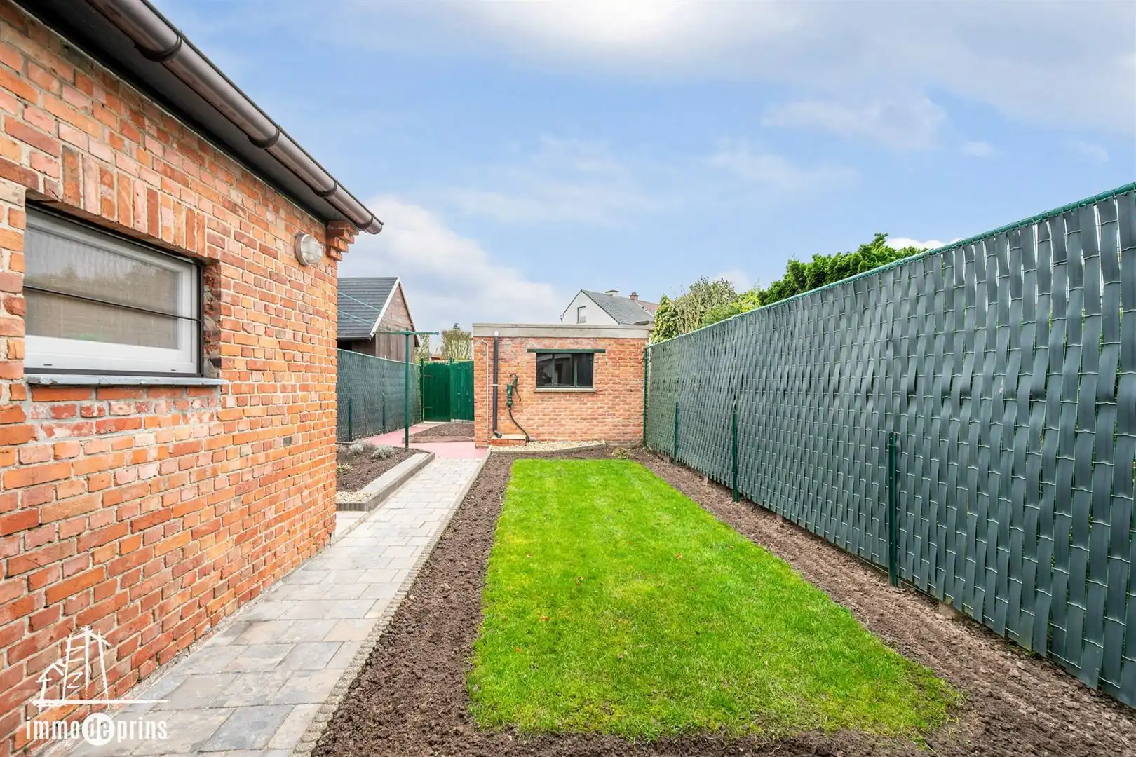 Woning met garage foto 23