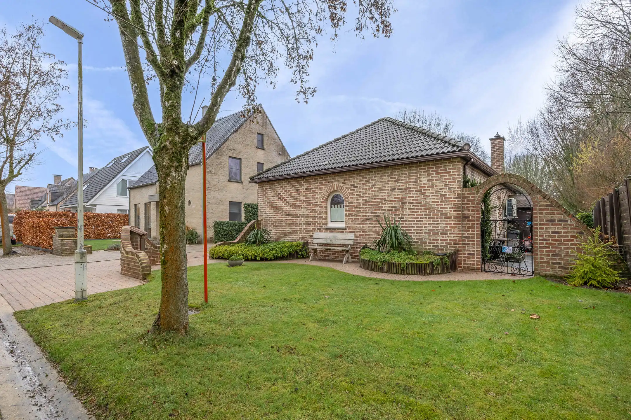 Instapklare woning in doodlopende straat nabij centrum foto 16