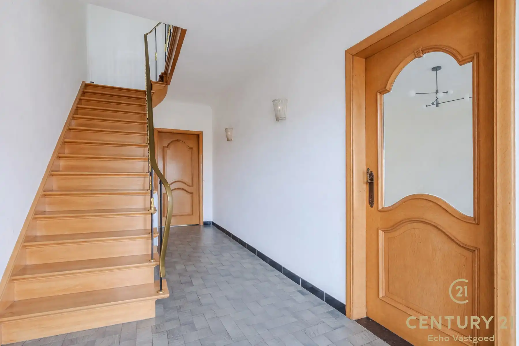 Charmante woning met 3slpk, garage en tuin in Oud-Turnhout foto 2