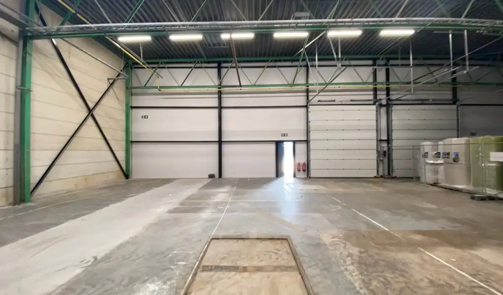Magazijn te huur langs E34 in Turnhout foto 5
