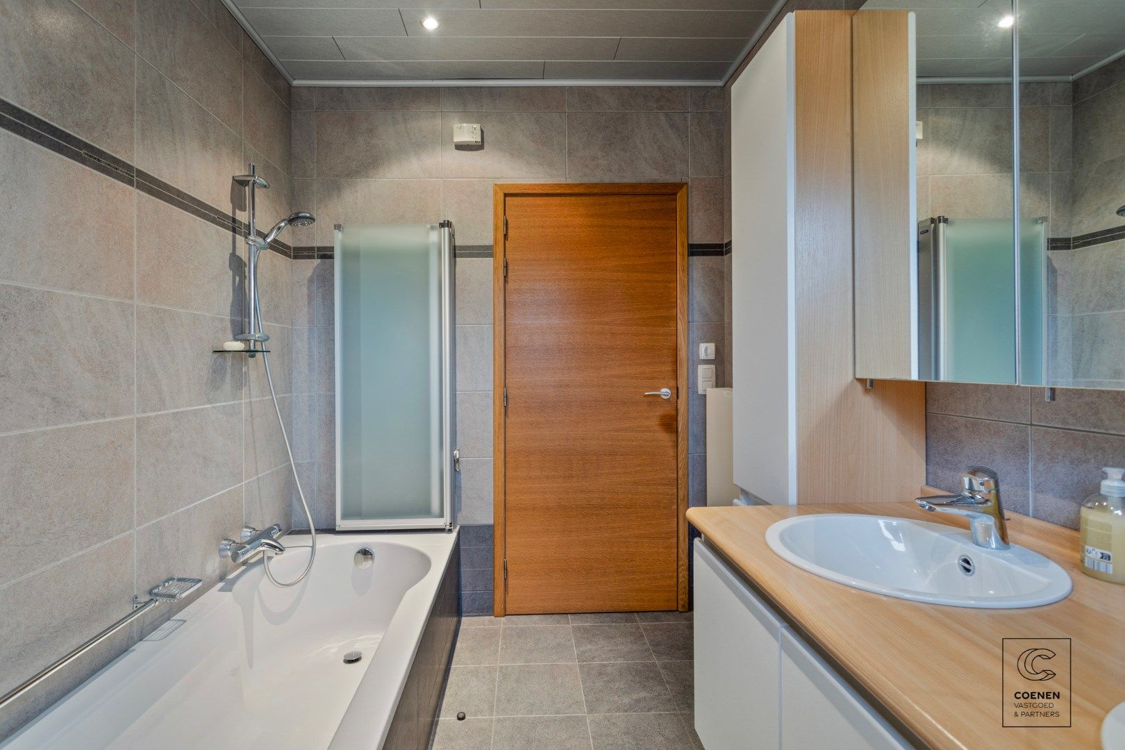 Charmant, energiezuinige open bebouwing van 165 m² met 4 slaapkamers in doodlopende straat! foto 14