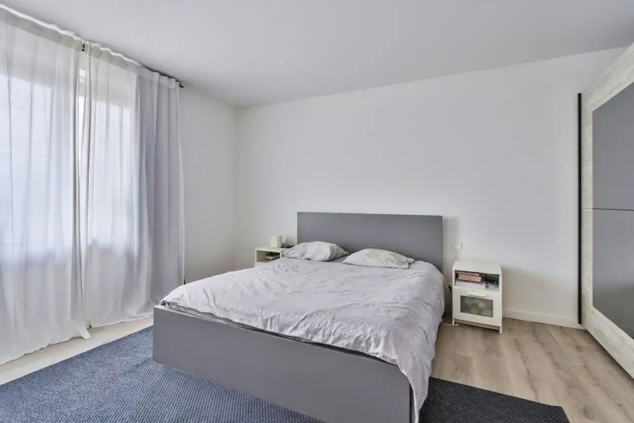 Ruime nieuwbouw met home-office, 3 slaapkamers, tuin met uitweg & garage. (aankoop aan 2% mogelijk!) foto 17