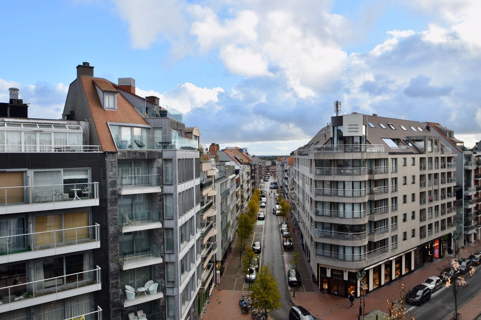 Prachtig nieuwbouw appartement met zijdelings zeezicht in het centrum van Knokke. foto 4