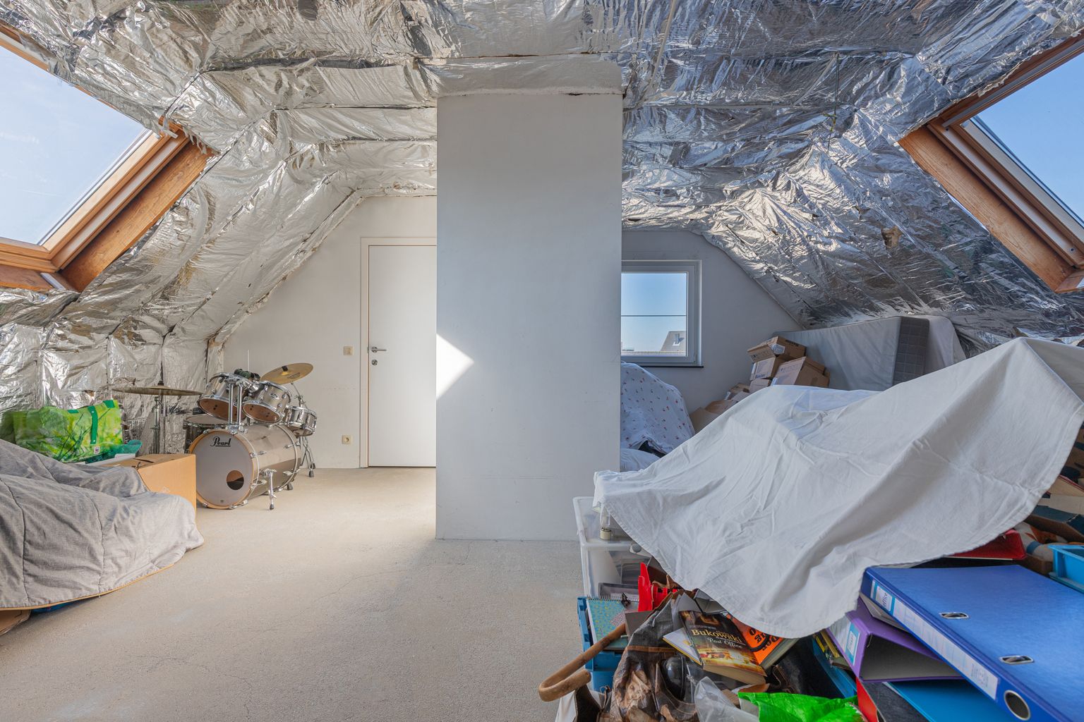 Recente driegevel woning in doodlopende straat! foto 11