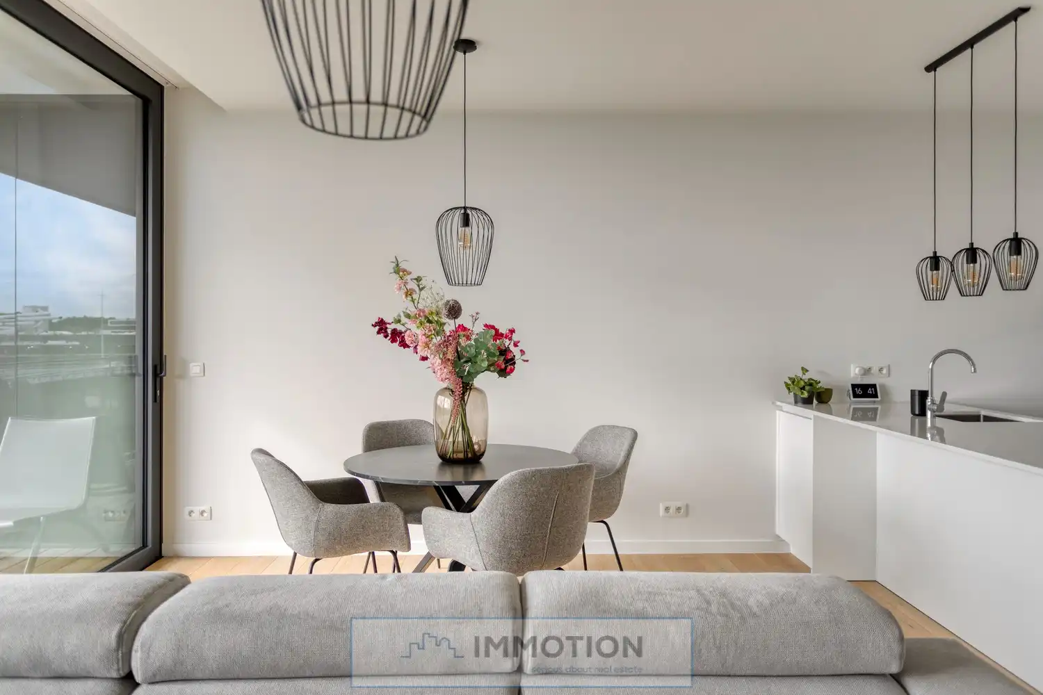 Residentie "Senzafine" : prachtig ingericht nieuwbouw appartement foto 9