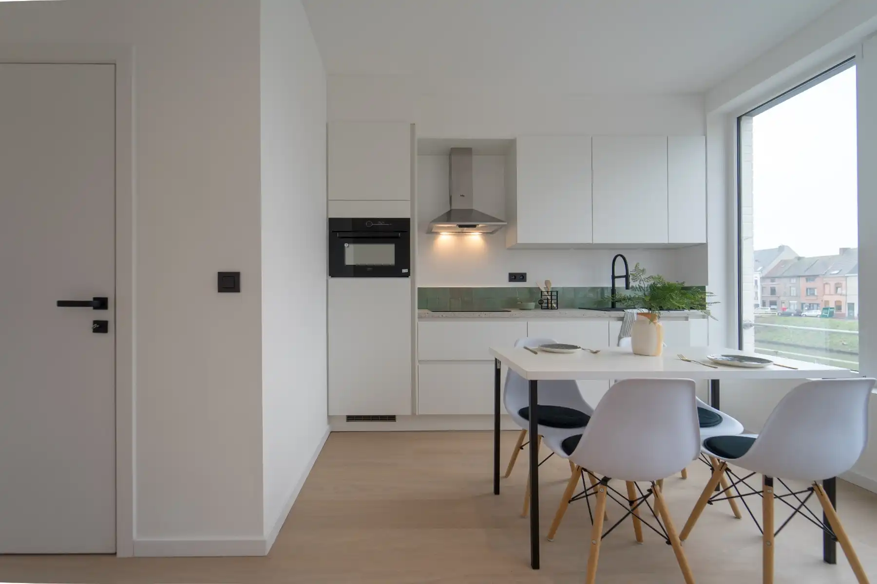 Gerenoveerd appartement (1 slaapkamer) met leuk terras foto 3