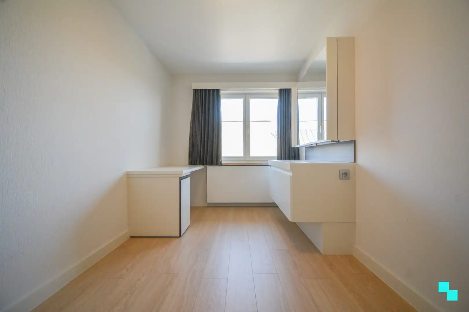 Gerenoveerd 3-slaapkamer appartement te Roeselare foto 25