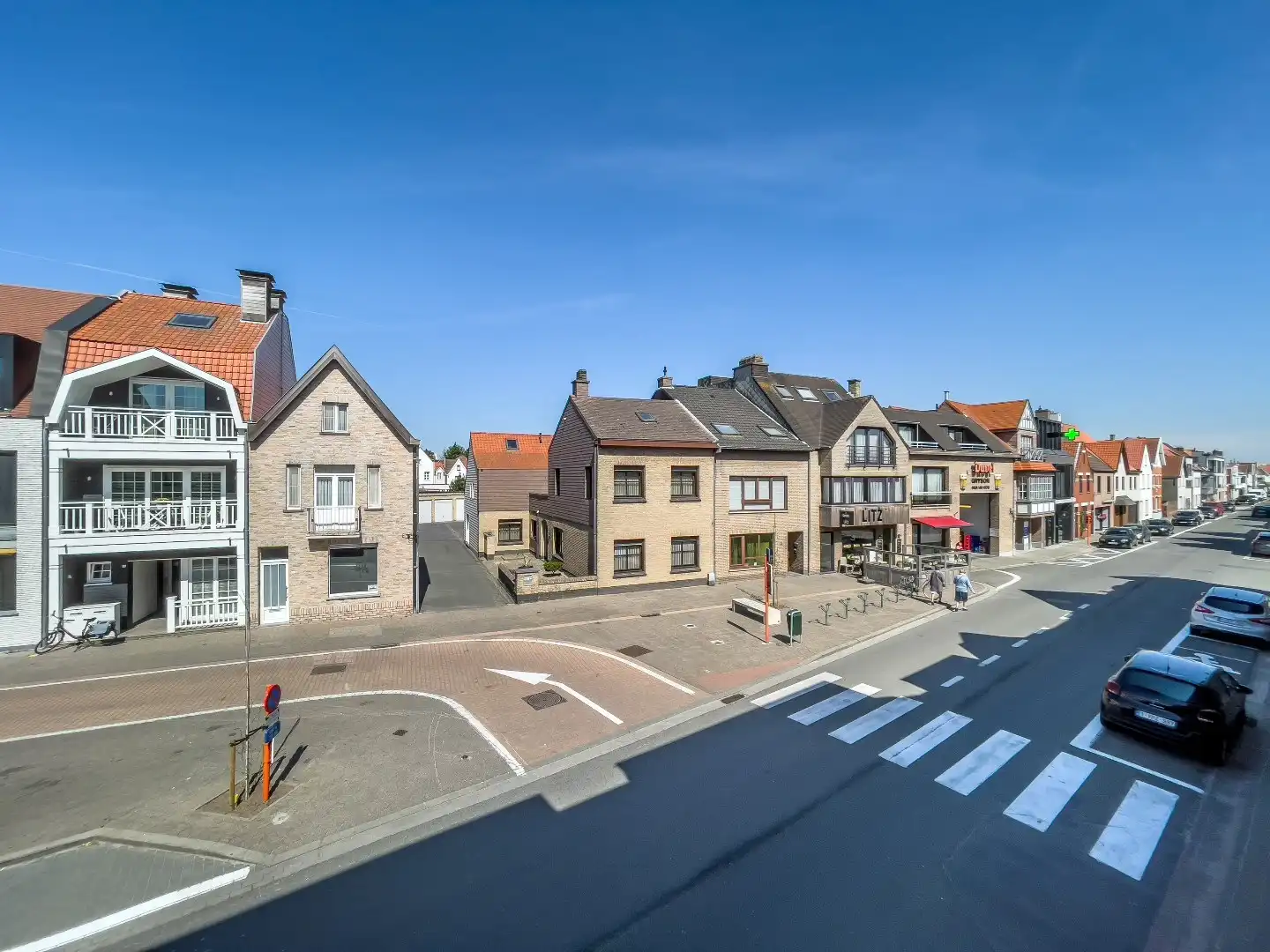 Aangenaam appartement met mooie gevelbreedte gelegen in Oud Knokke.  foto 3