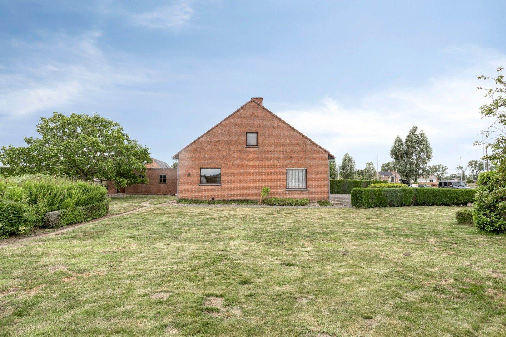 Alleenstaande woning met grote tuin en weiland op 3.846 m² foto 22