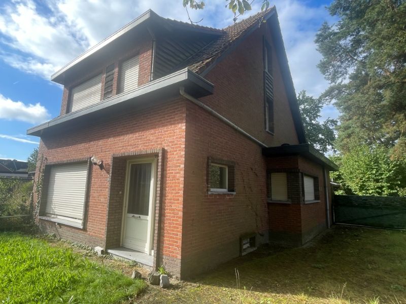 Bouwgrond met woning voor afbraak foto 2