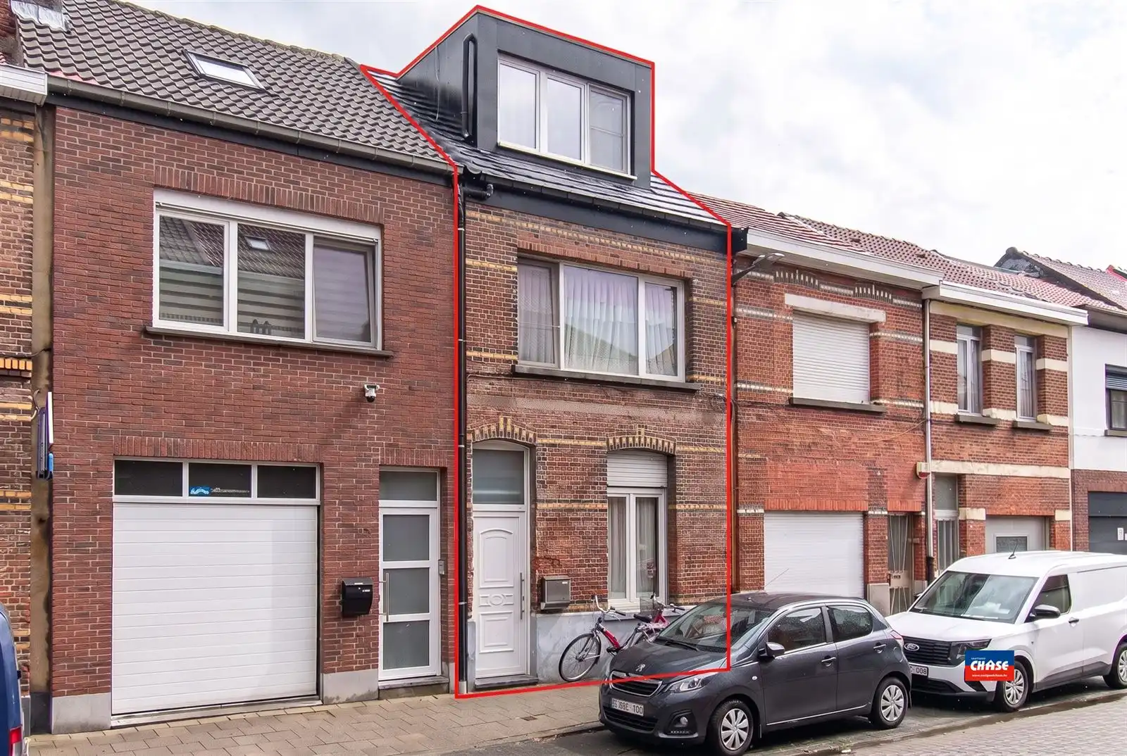 Gerenoveerde woning met 4 slpks + bureau en tuintje foto 17