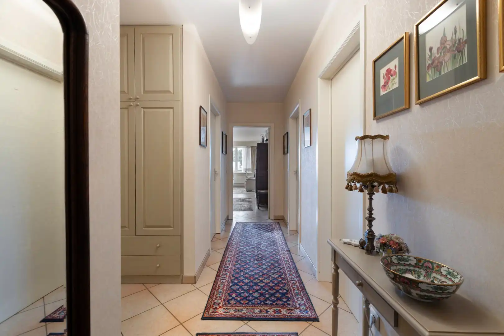 Goed onderhouden en gunstig gelegen app met 2 slpks. foto 12