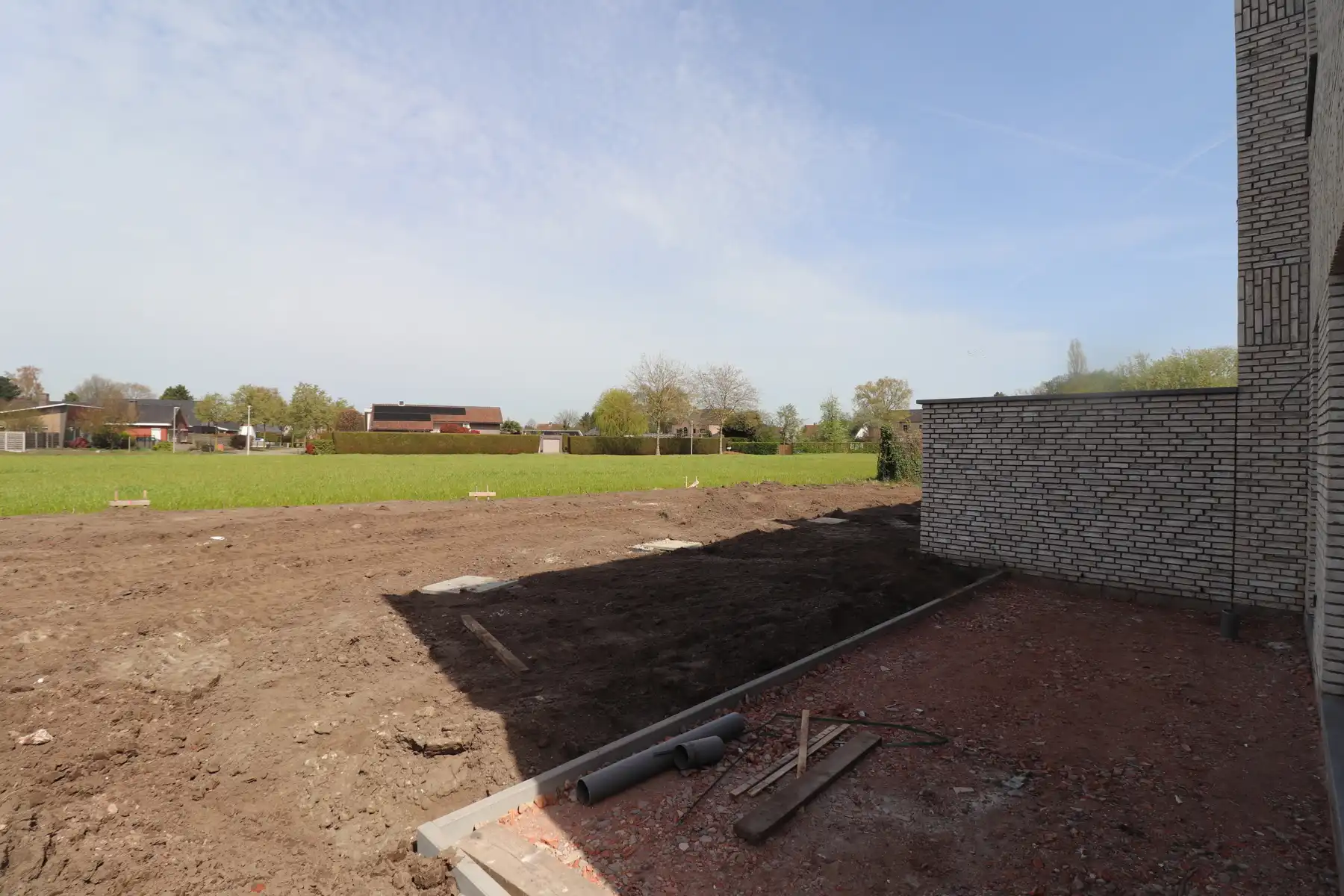 Energiezuinige nieuwbouwwoning met 4 slaapkamers, terras tuin en carport. foto 16