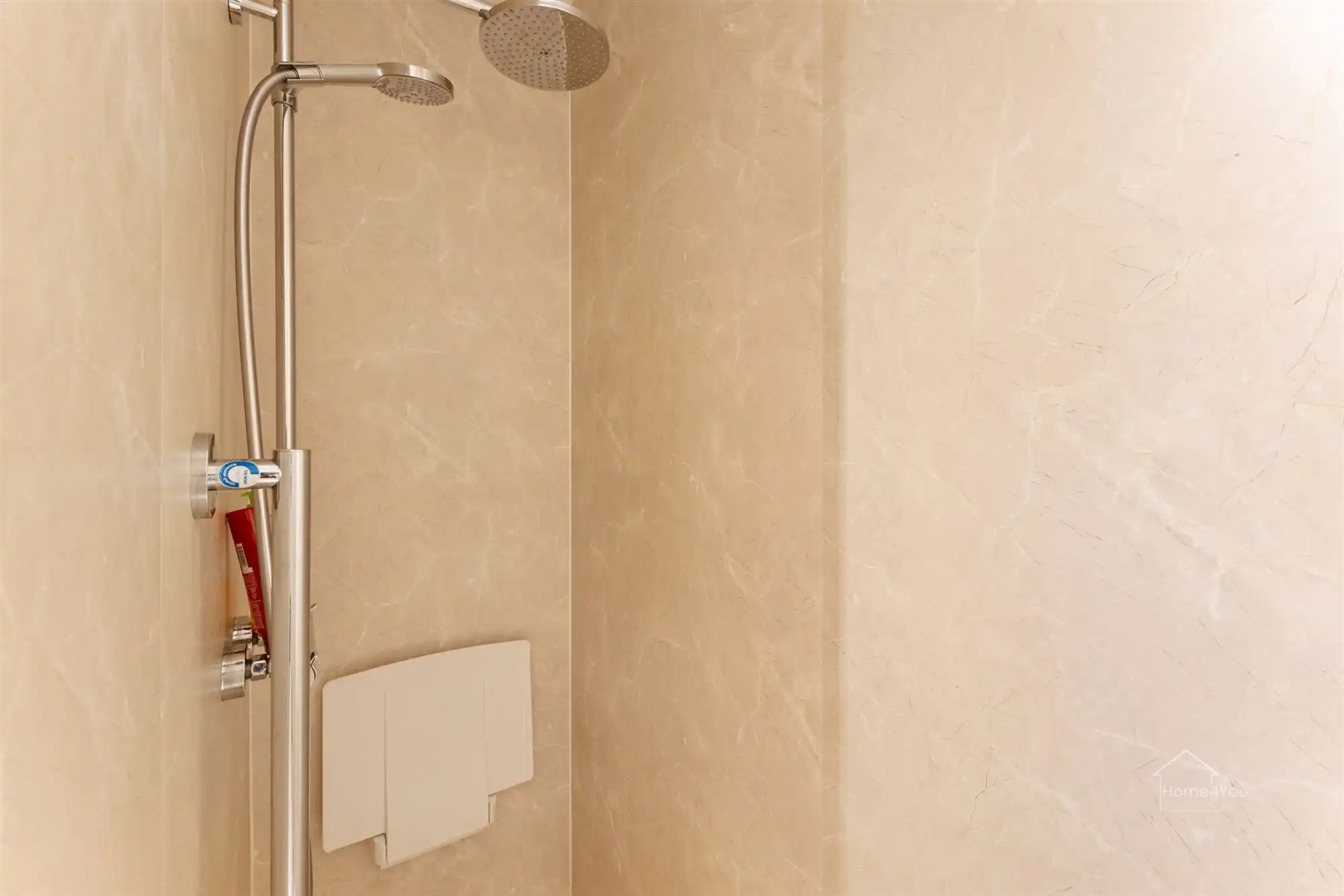 Lichtrijk instapklaar hoekappartement 2 slaapkamers foto 10