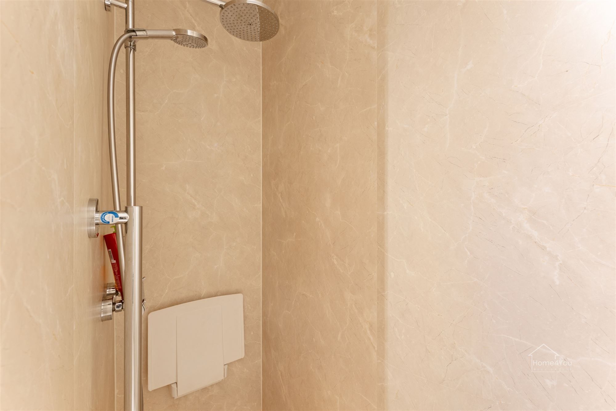 Lichtrijk instapklaar hoekappartement 2 slaapkamers foto 10