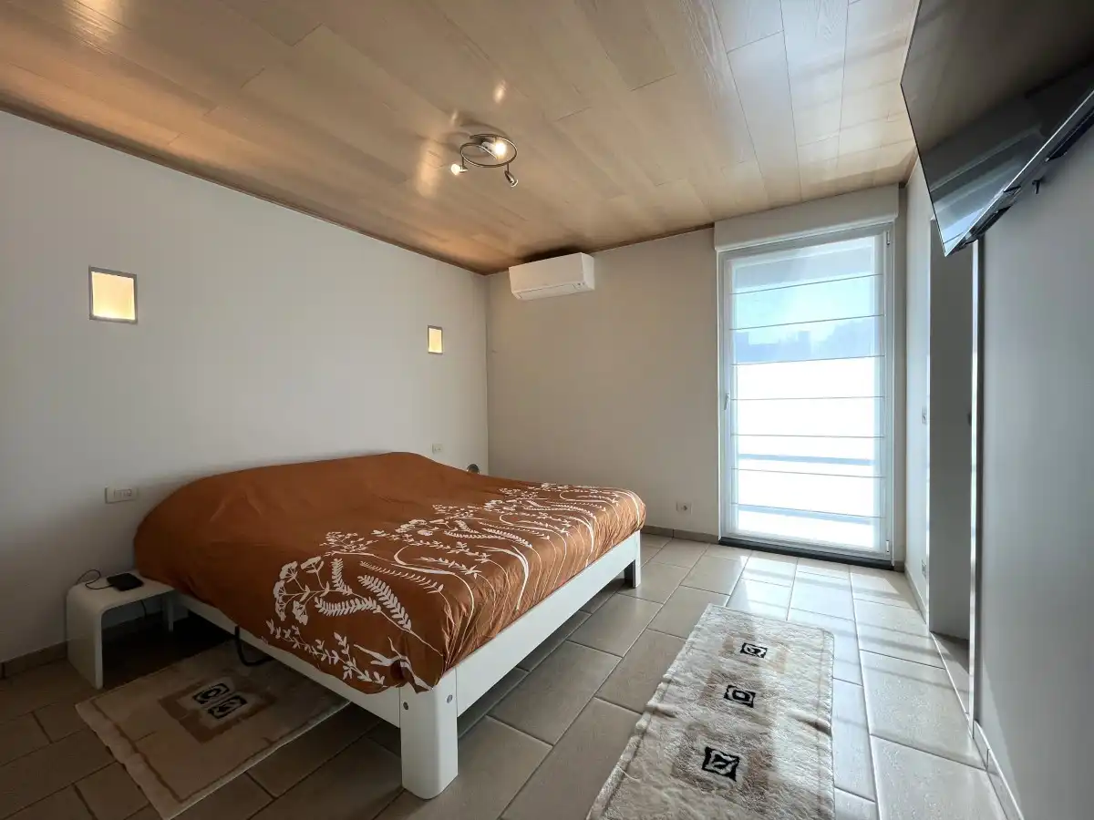 Dadizele – Ruime woning met loods van ca. 400 m², zwembad en bureelruimte foto 15