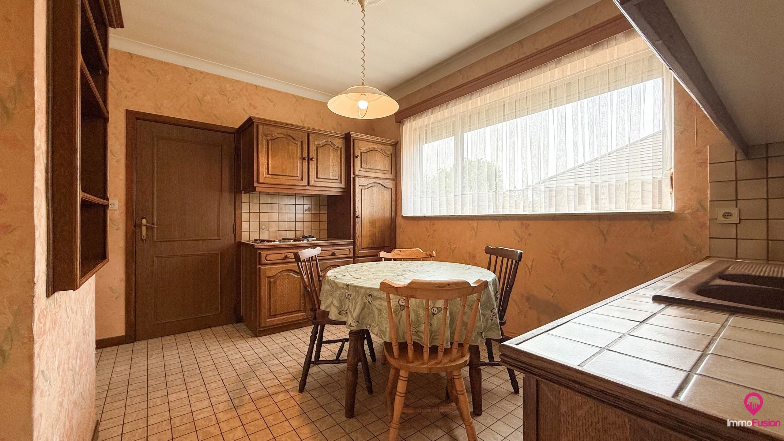 Gezinswoning met 3slpk en ruime tuin op 8a93ca te Viversel! foto 9