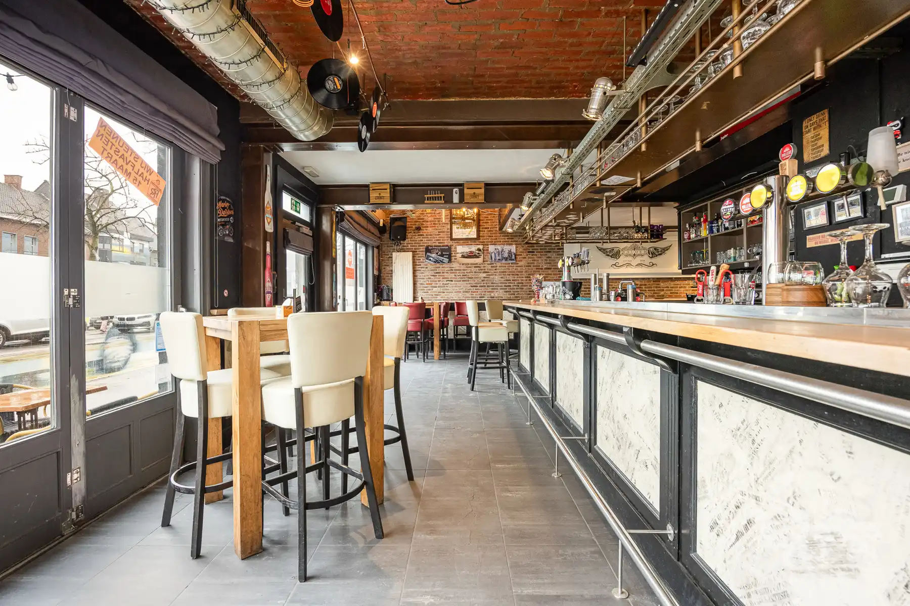 Café Saloed – Instapklaar horecapand met groot terras en ruime bovenverdiepingen foto 8