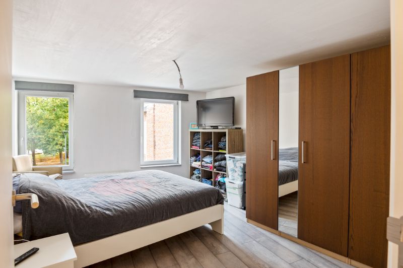 Instapklare woning met 4 slaapkamers en zonnige tuin foto 14