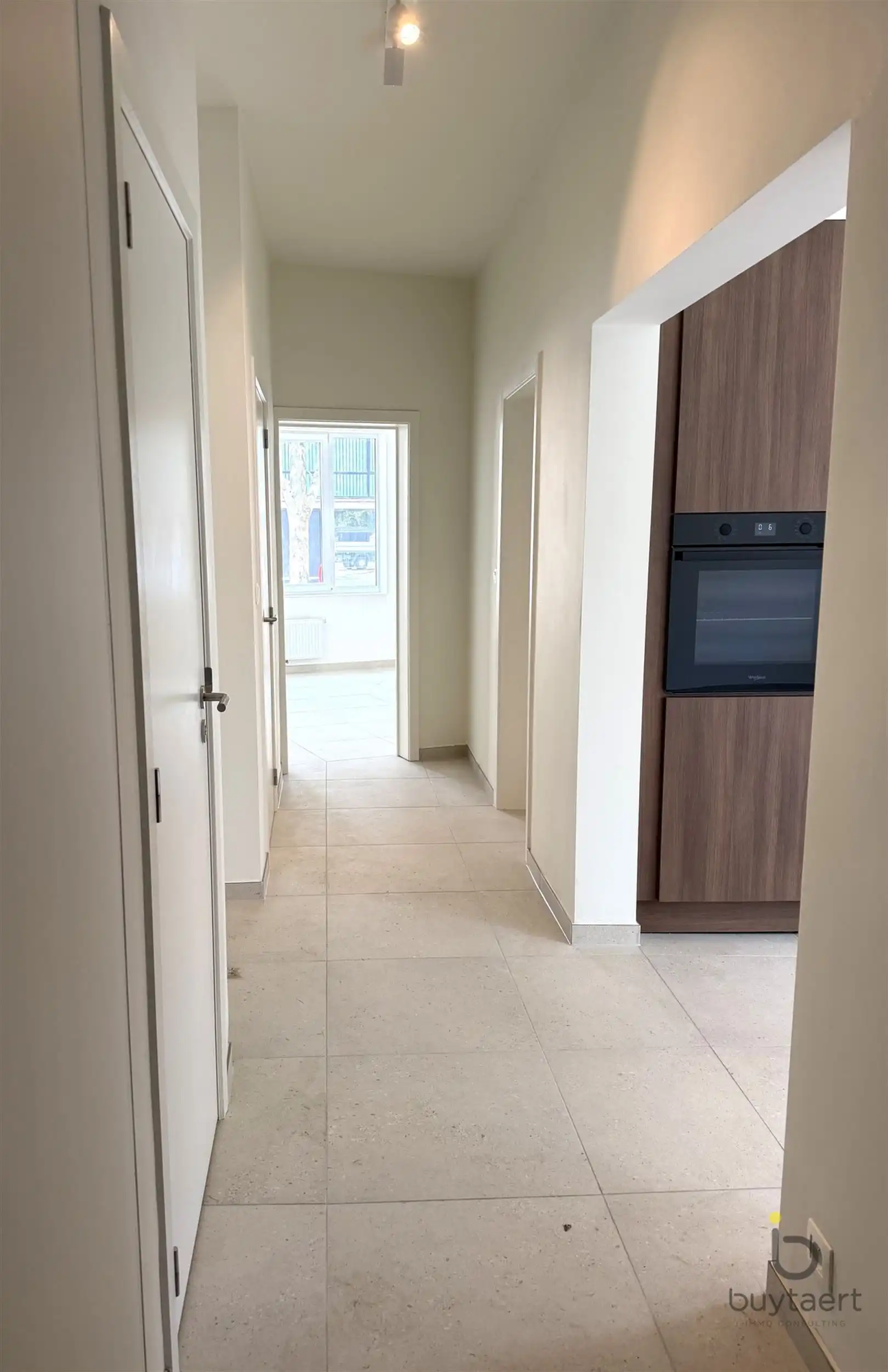 Twee slaapkamer appartement in de Tentoonstellingswijk. foto 4