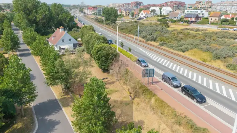 Charmante Mi Casa-villa op 1271m² op slechts 400 meter van zee. foto 44