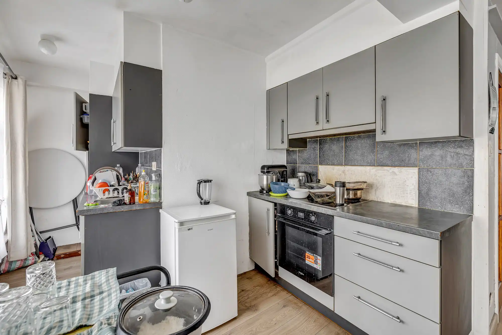 Opbrengsteigendom: Handelsruimte met 3 slpk app in centrum foto 14