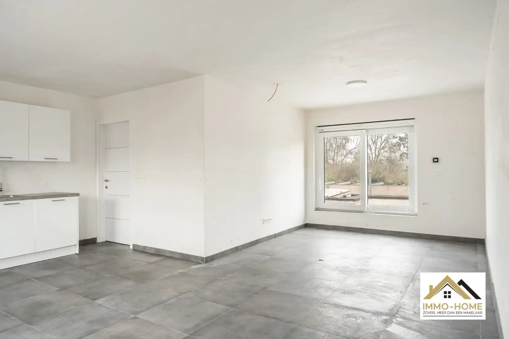 Nog drie af te werken woonunits en vier garages!  foto 5