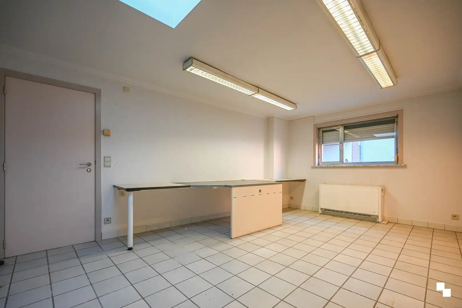 Commerciële ruimte van 114 m² met garagebox in centrum Izegem foto 10