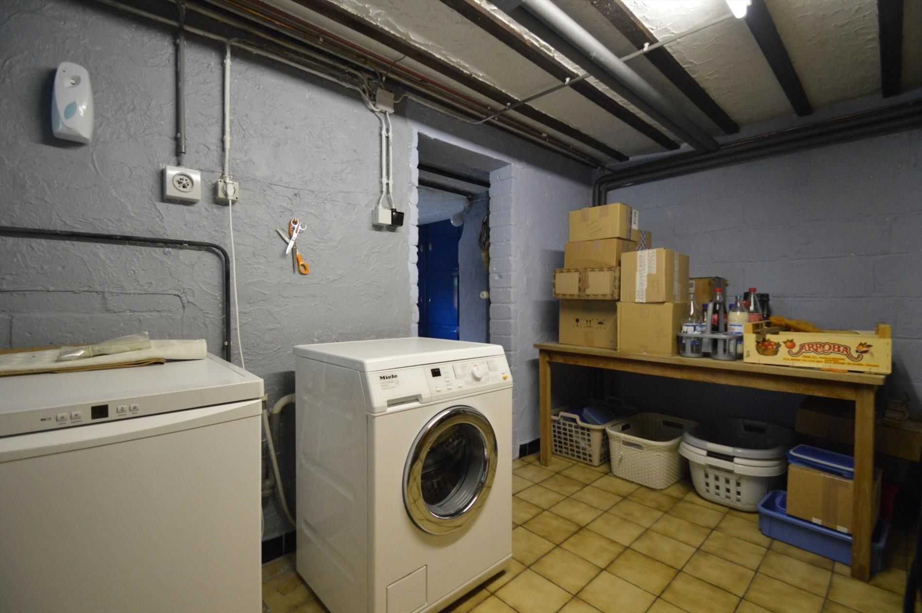 Verzorgde halfopen woning met drie slaapkamers en tuin  foto 20