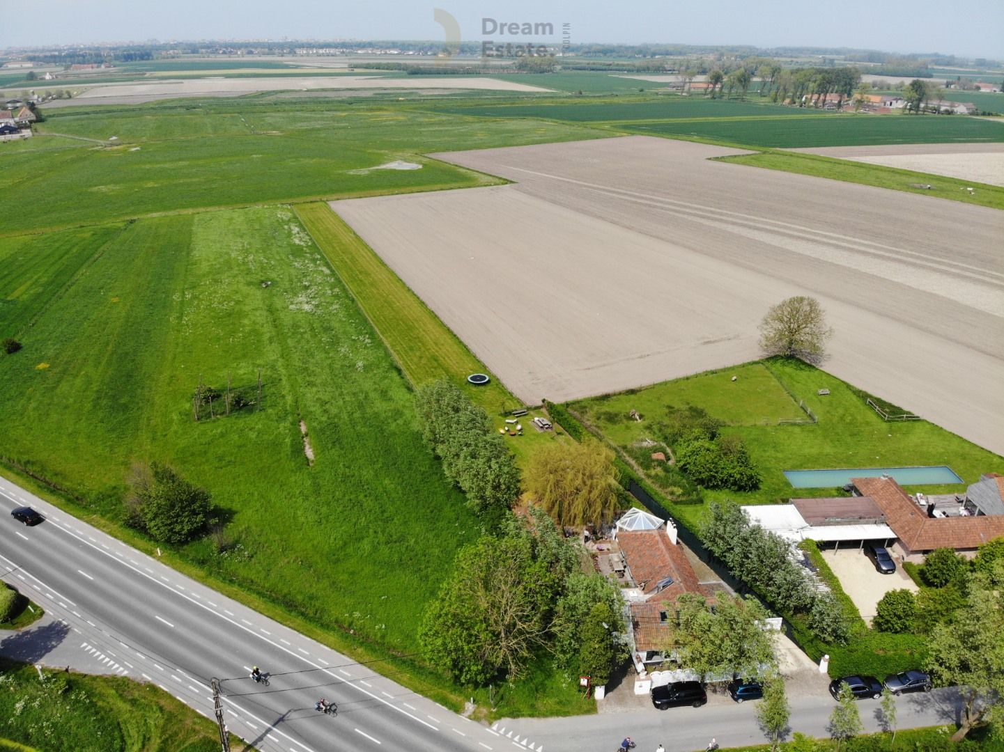 Uitzonderlijke hoeve/villa middenin de Polders te Knokke foto 1