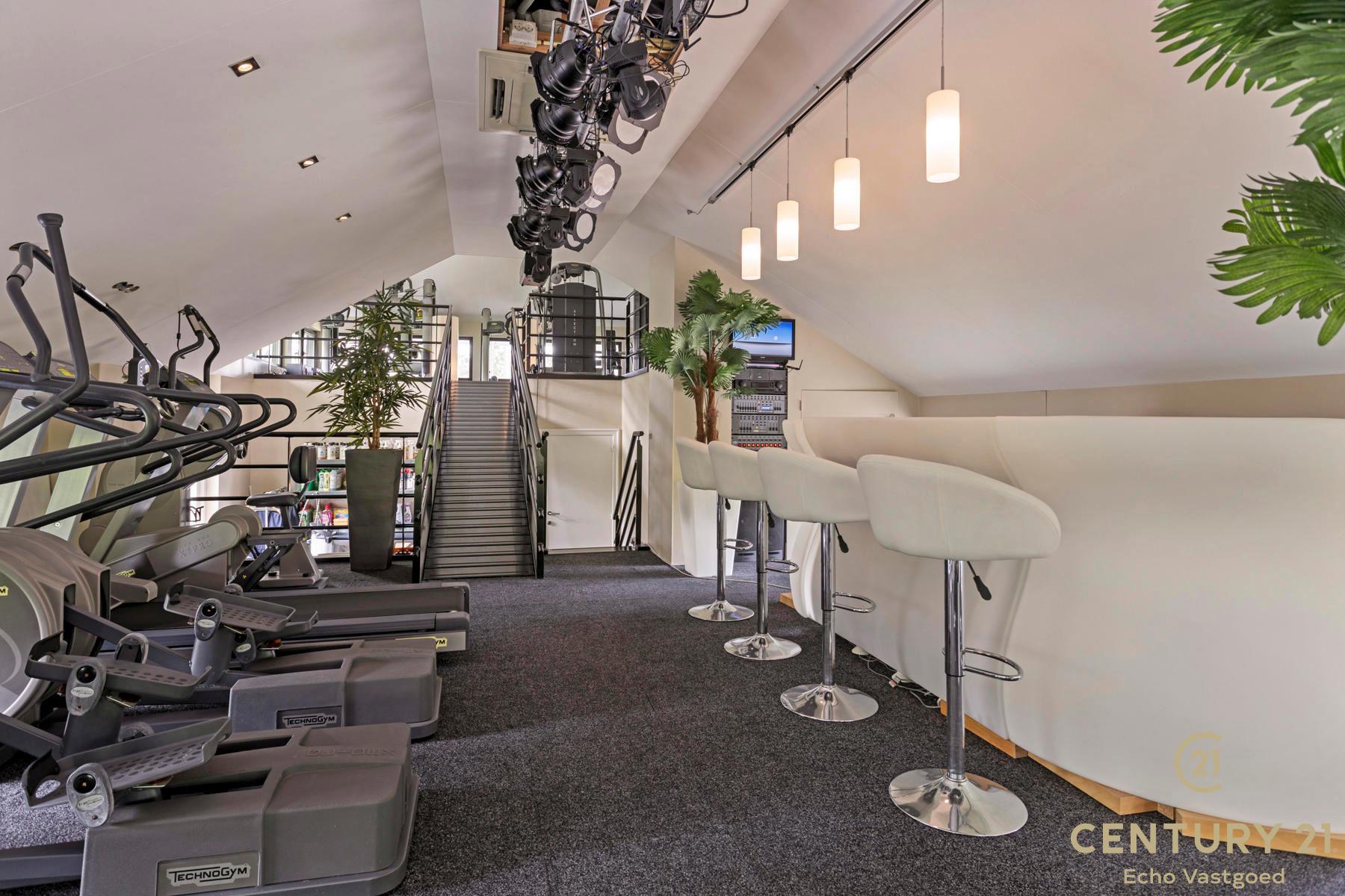 Villa met binnenzwembad en COMPLETE wellness op ca 2590m² foto 39