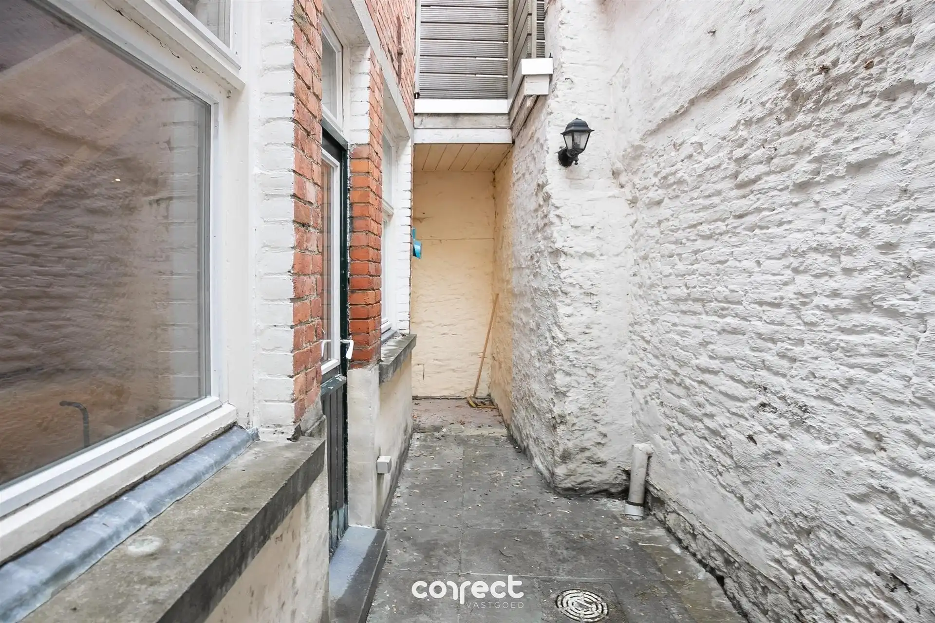 Verrassend ruime en goed onderhouden stadswoning. foto 7