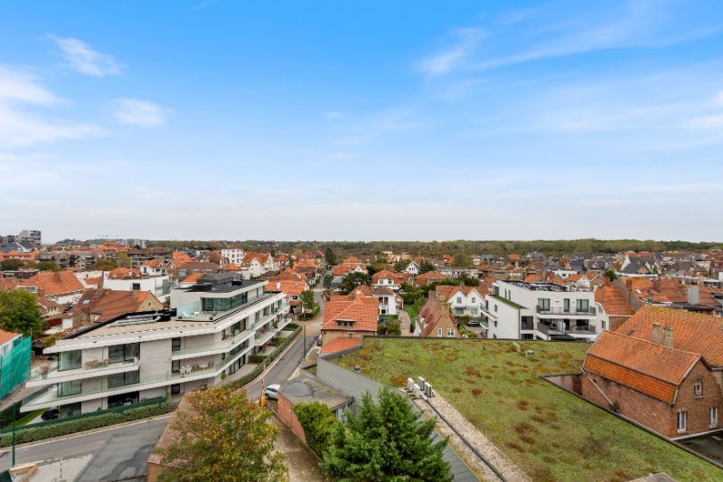 STIJLVOL EN HEDENDAAGS 3-SLAAPKAMERAPPARTMENT MET HOOGWAARDIE AFWERKING MET ZICHT OVER DE DUMONT WIJK EN ZEEZICHT foto 15