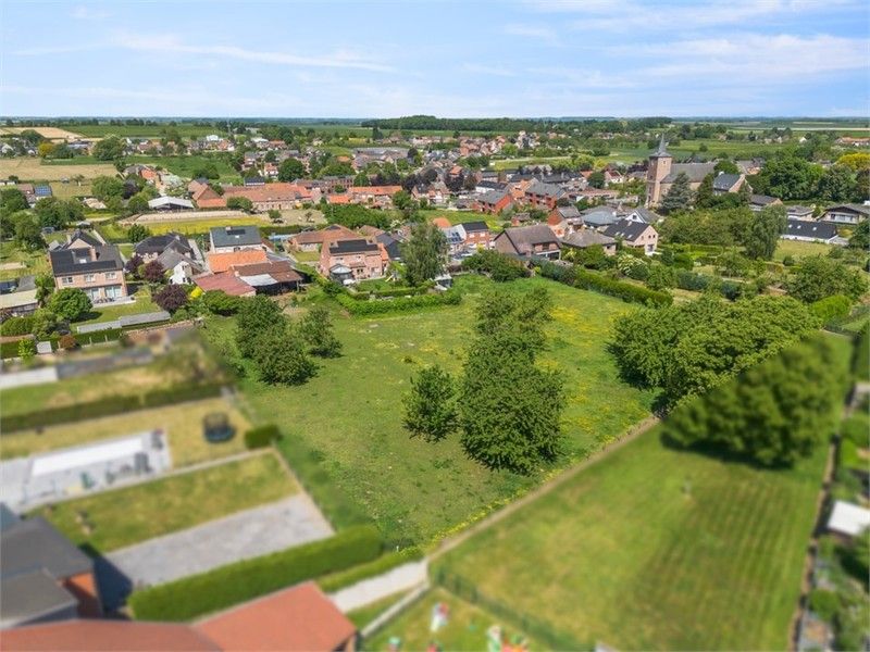 OP TE FRISSEN GEZINSWONING OP EEN PERCEEL VAN 63A IN VELM foto 3