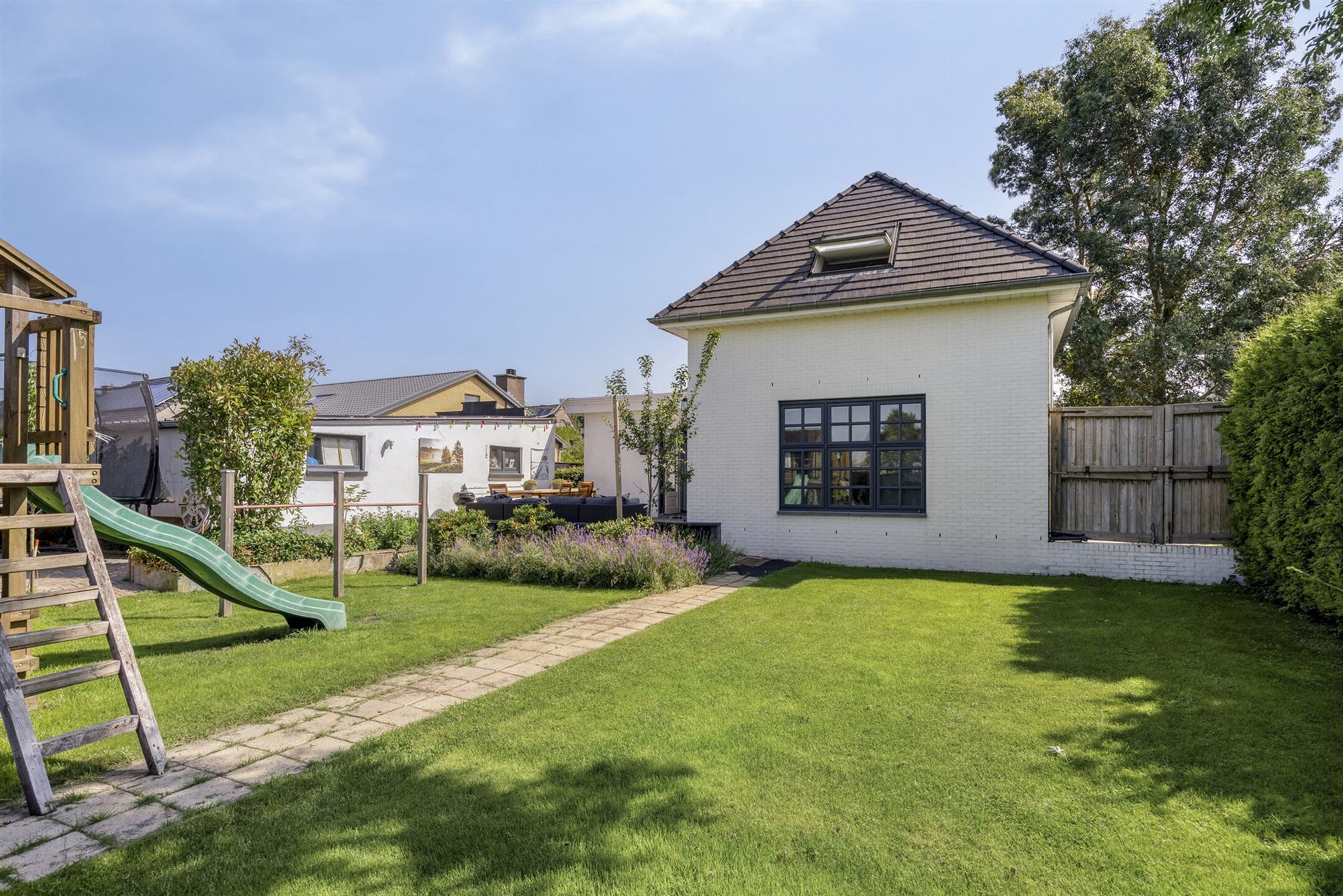 Verassend royale gezinswoning met 4 a 5 slaapkamers foto 42