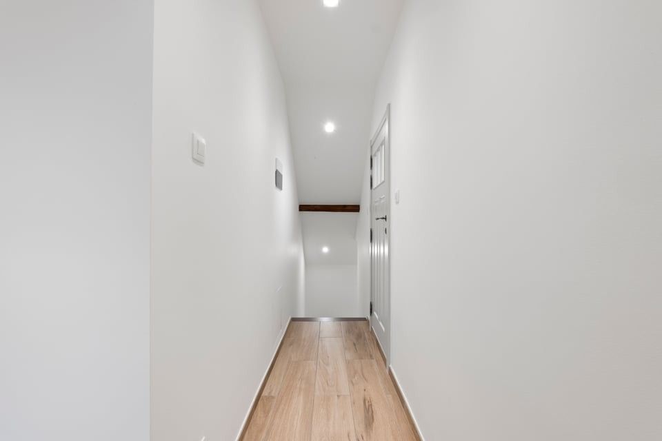 RUIME, GERENOVEERDE OPEN BEBOUWING MET 6 SLKS EN KNAPPE TUIN IN ALKEN foto 34