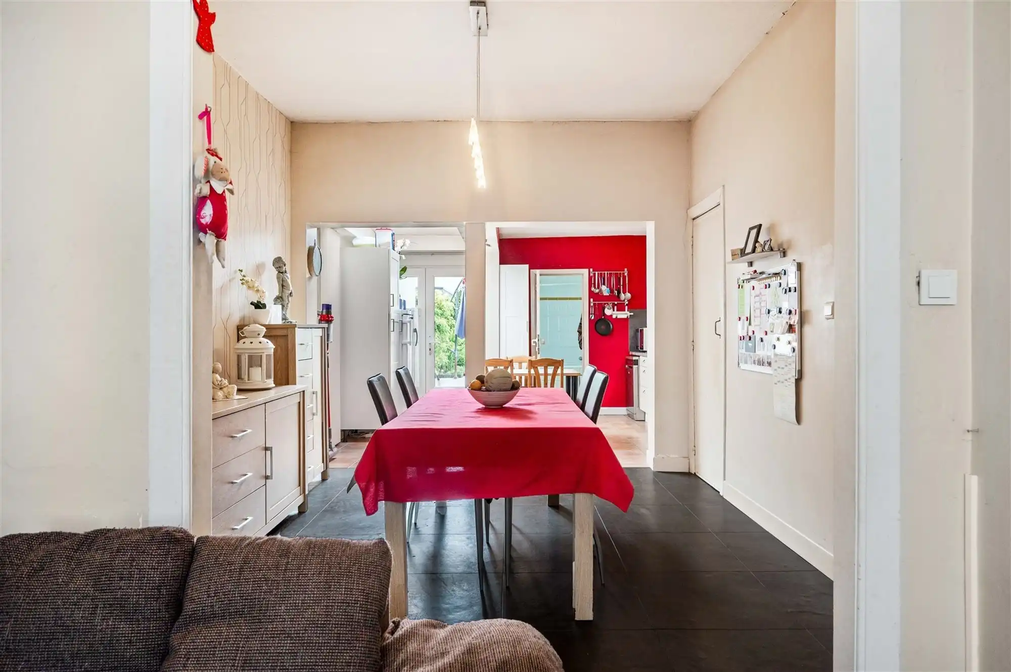 Deels gemoderniseerde woning te Duffel-West foto 4
