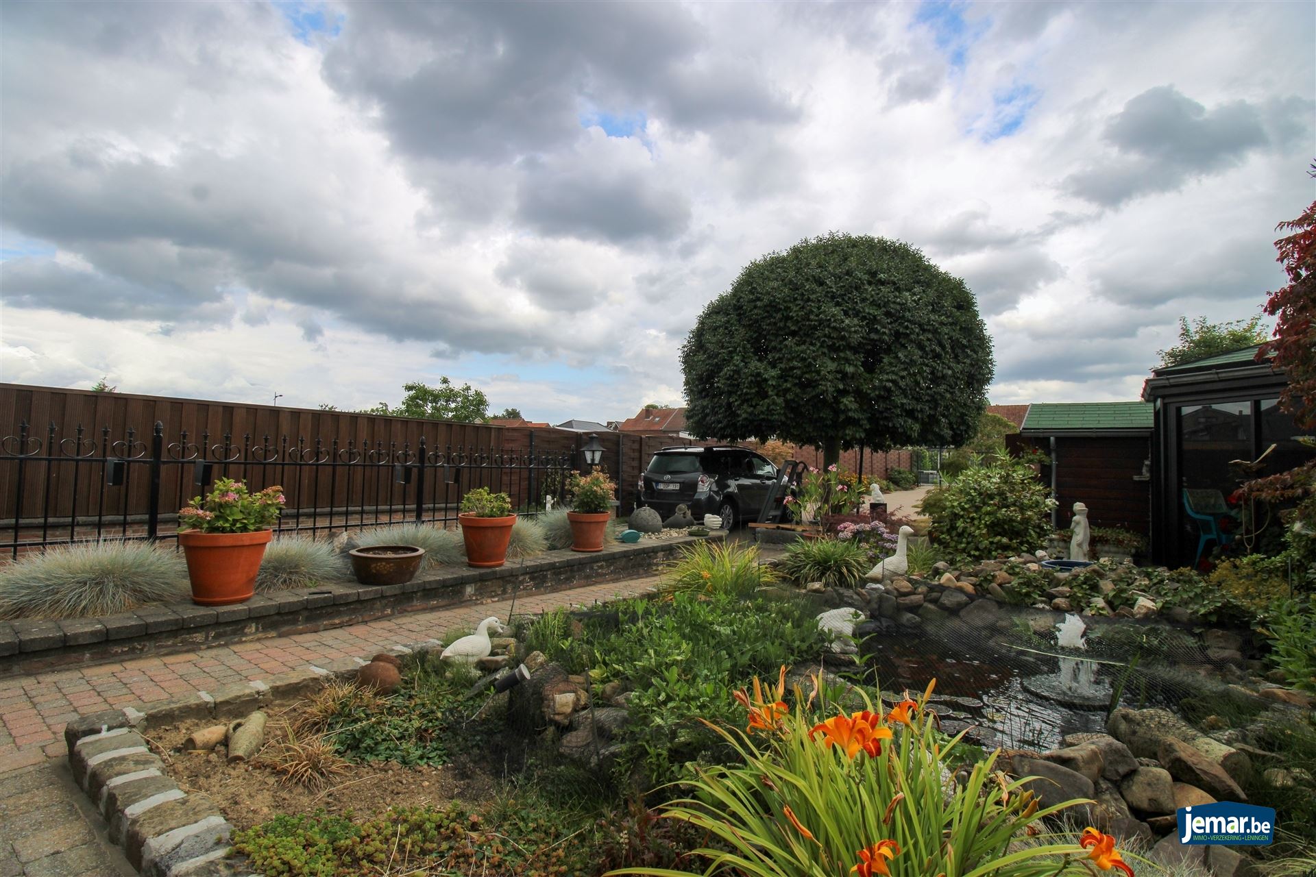 Instapklare en perfect onderhouden woning met 3 slaapkamers, 2 badkamers en een prachtige tuin van 6a74ca  in hartje Maasmechelen! foto 19