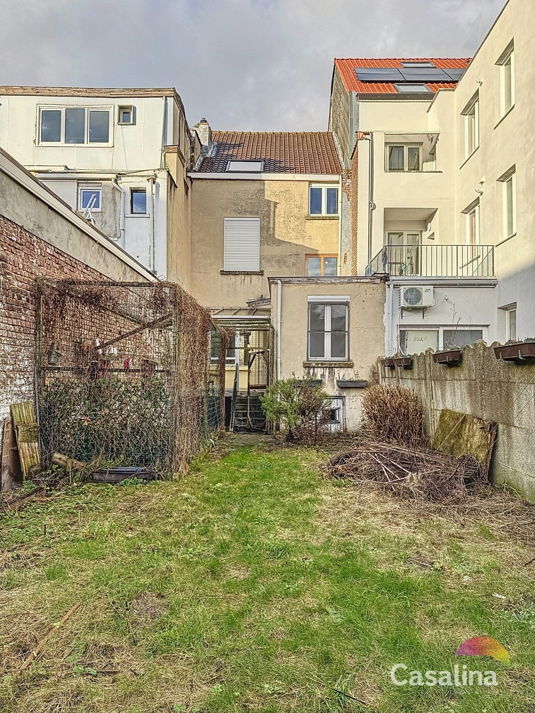 ONDER OPTIE - Huis te renoveren met een tuin van 250m² foto 11