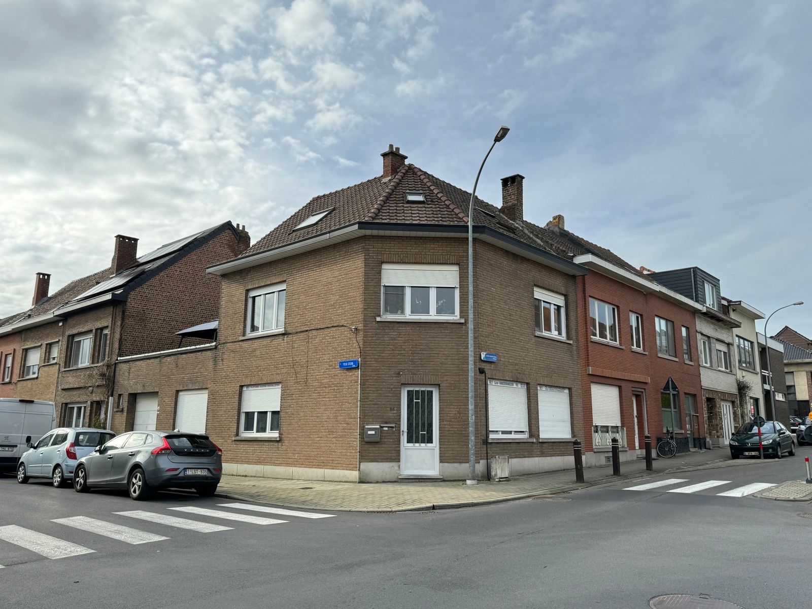 Woning met 2 appartementen en atelier foto 1