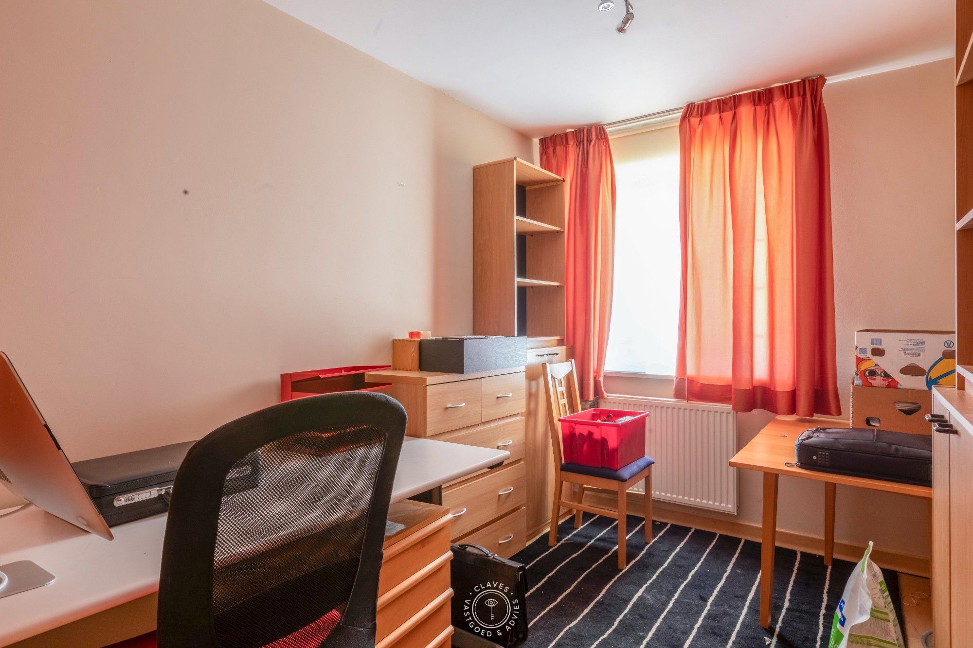 Lichtrijk gelijkvloers appartement met 3 slaapkamers, tuin en garage foto 11