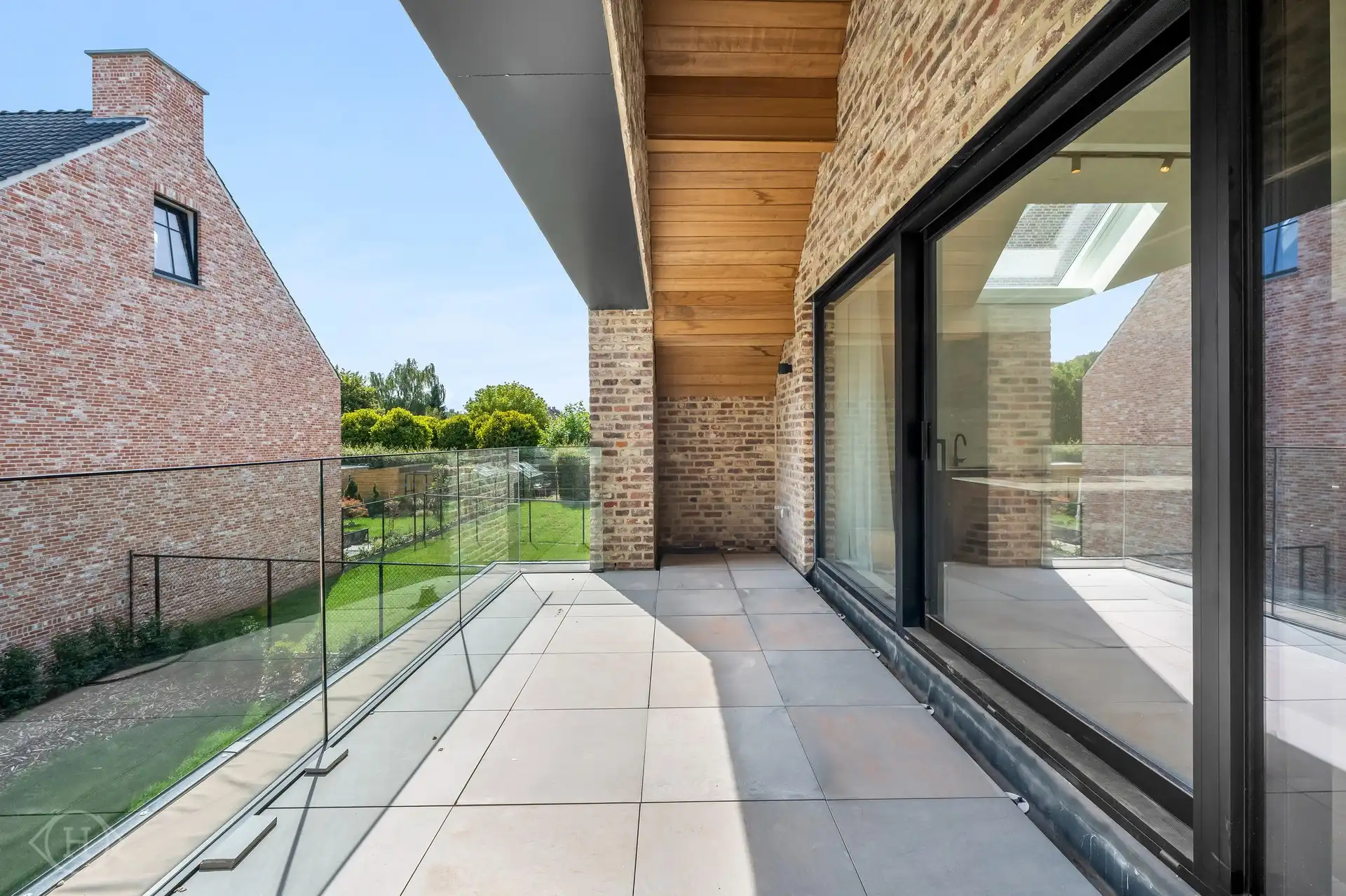 Luxe 3-slaapkamerappartement met ruim terras foto 6