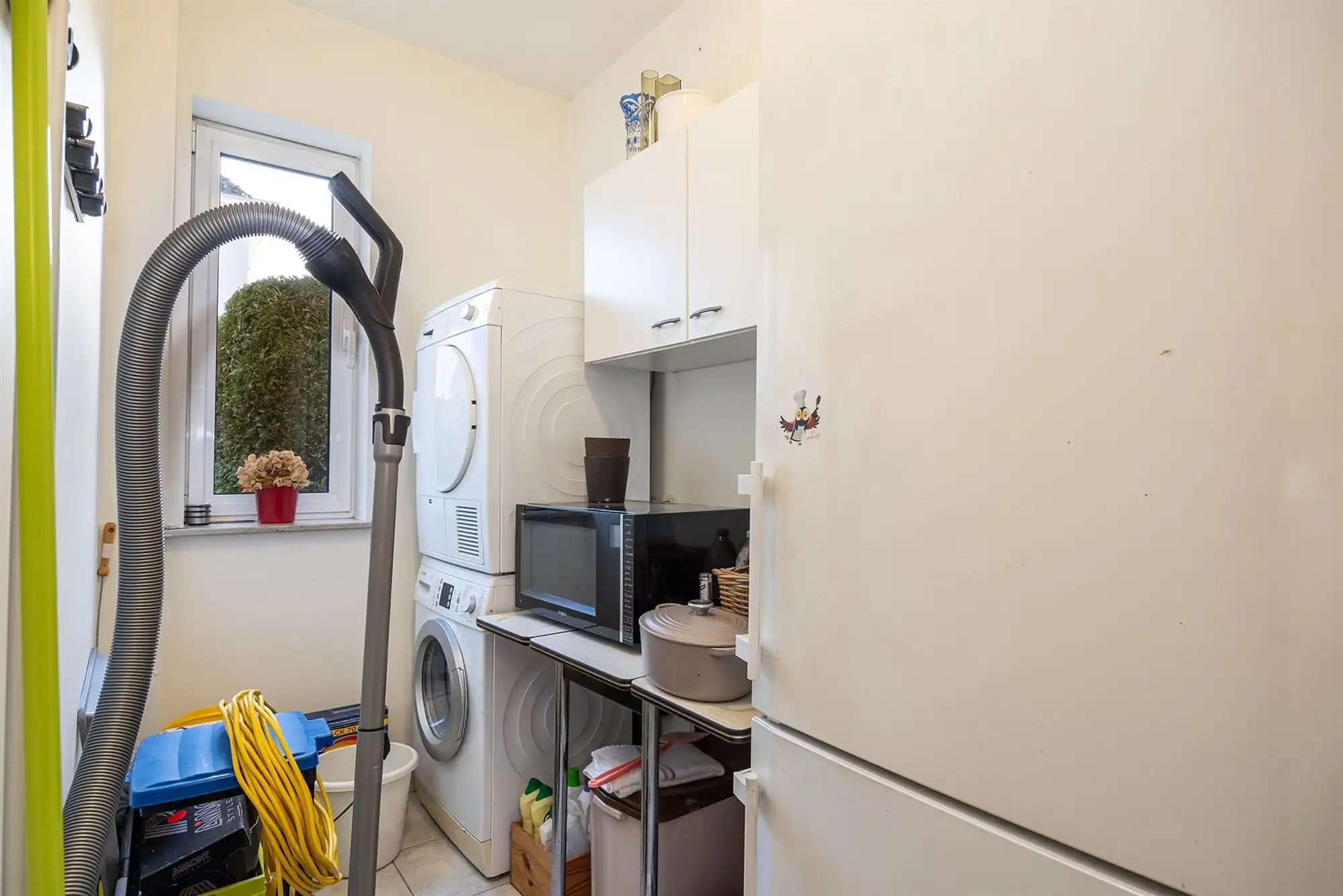 instapklaar huis met drie slaapkamers en ruime tuin foto 12